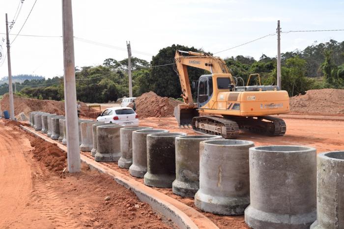 Prefeitura constrói sistema de drenagem no novo Pátio